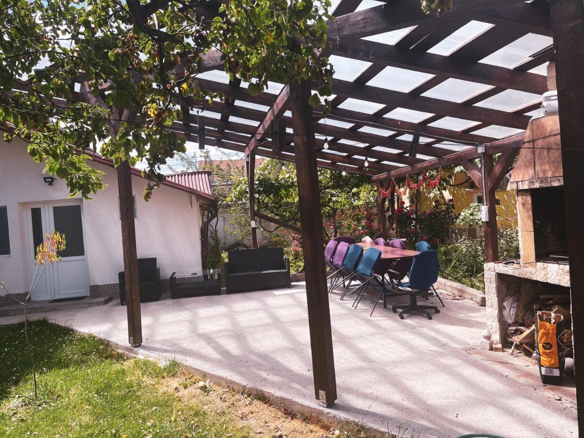 Yard Studio Rasnov Appartement Buitenkant foto