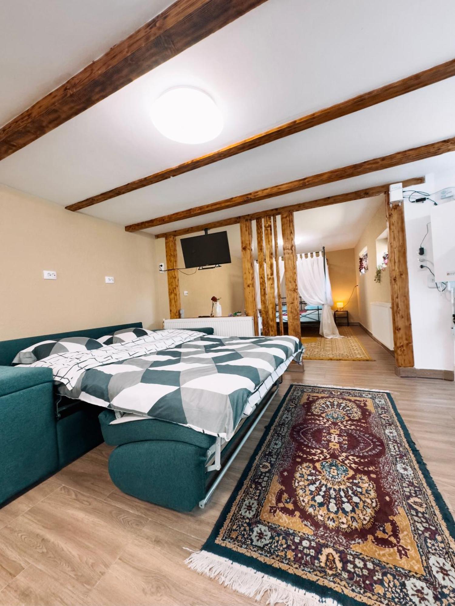 Yard Studio Rasnov Appartement Buitenkant foto