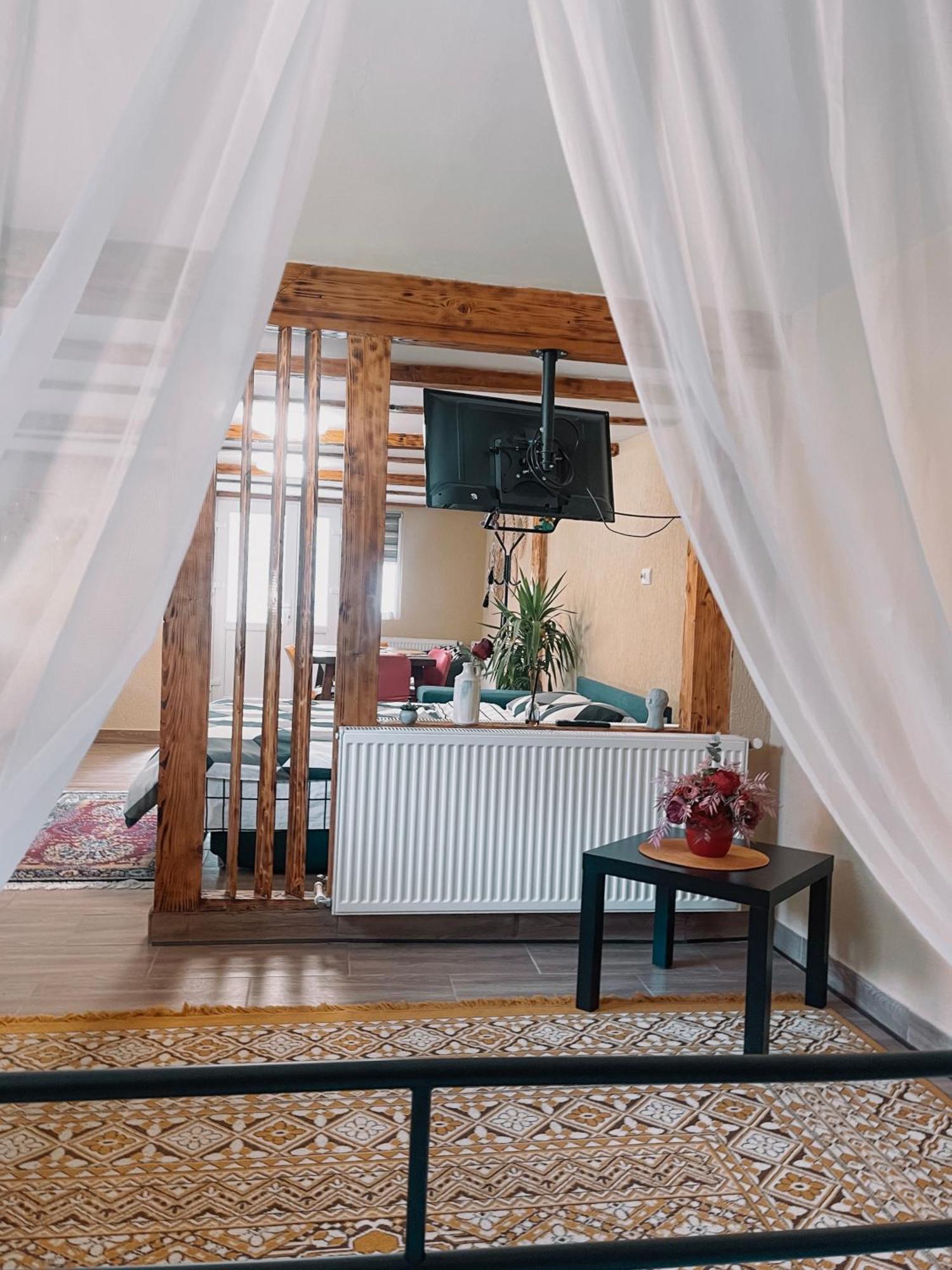 Yard Studio Rasnov Appartement Buitenkant foto